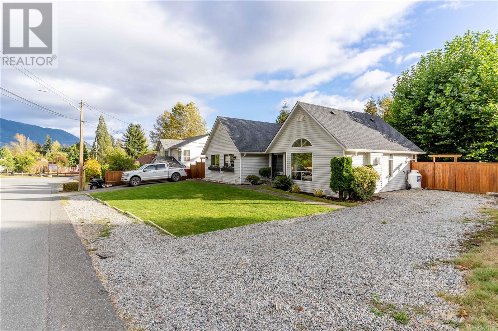 108 River Road, Lake Cowichan, BC, V0R 2G0