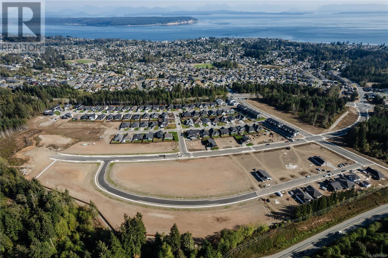 740 Beaver Creek Boulevard, Campbell River, BC, V9H 0E9