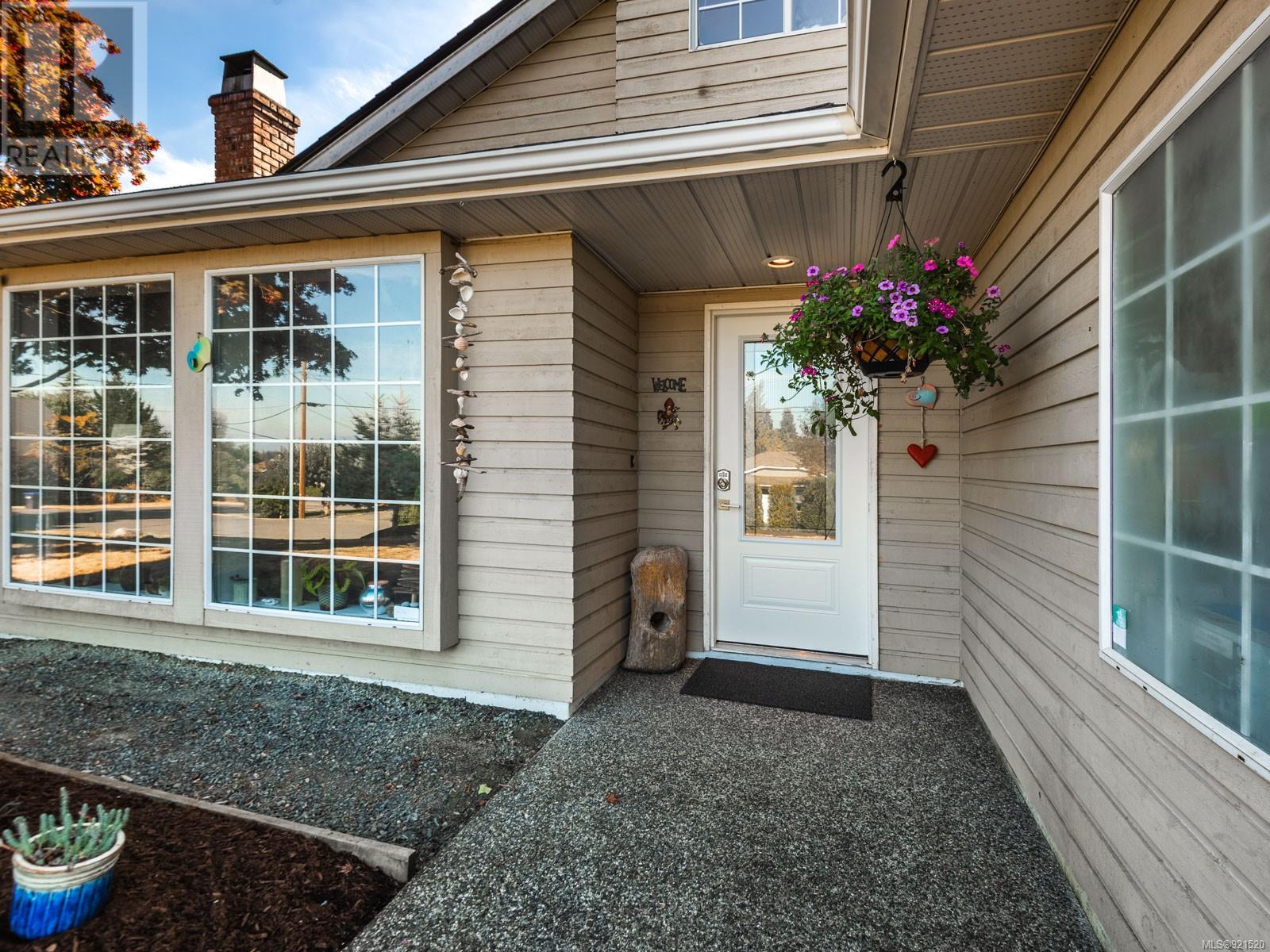 168 Thetis Avenue, Qualicum Beach, BC, V9K 1R7
