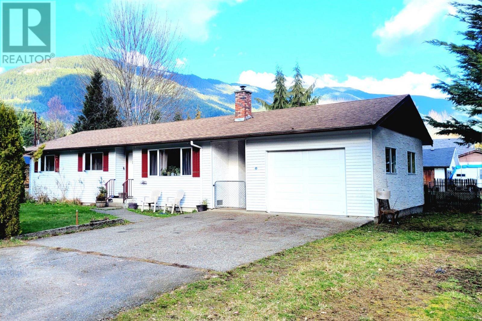 119 Macdonald Road, Lake Cowichan, BC, V0R 2G0