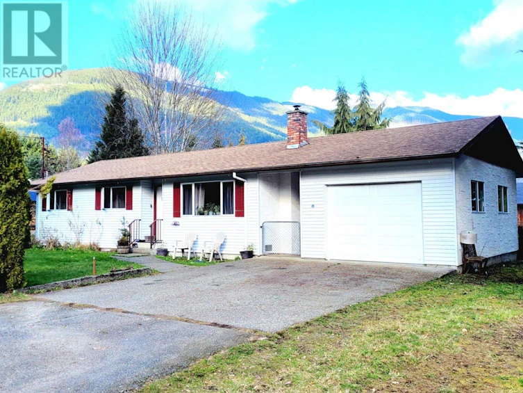 119 Macdonald Road, Lake Cowichan, BC, V0R 2G0