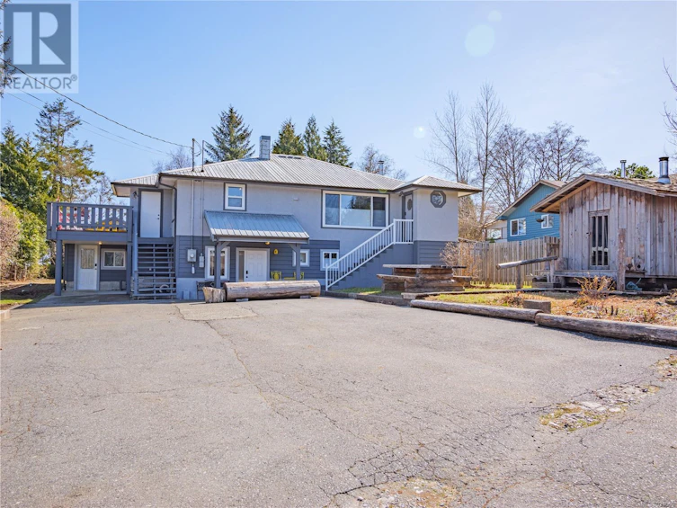 238 & 256 Matterson Drive, Ucluelet, BC, V0R 3A0