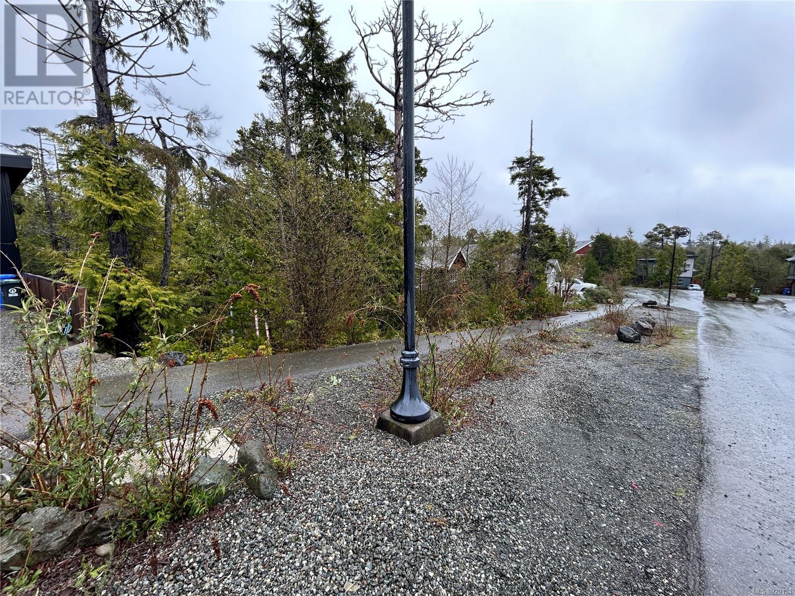 843 Lorne White Place, Ucluelet, BC, V0R 3A0 - 4