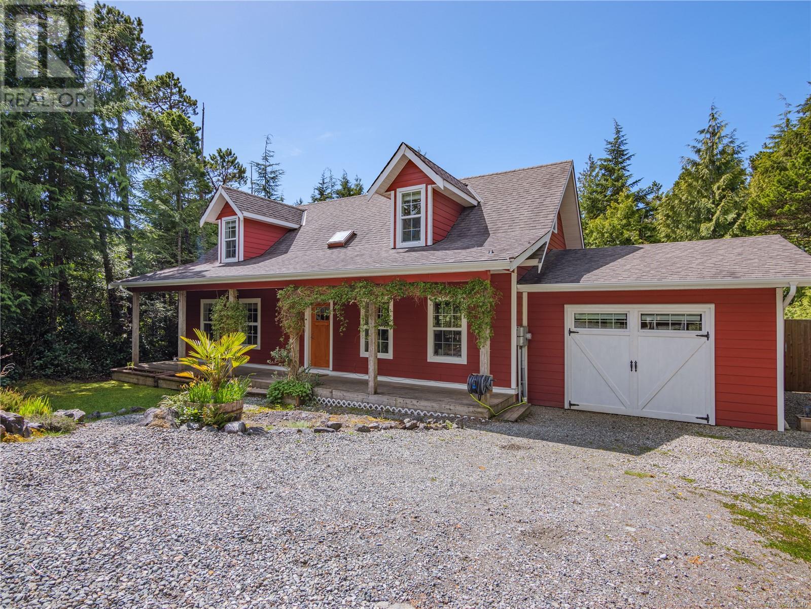 812 Rainforest Drive, Ucluelet, BC, V0R 3A0