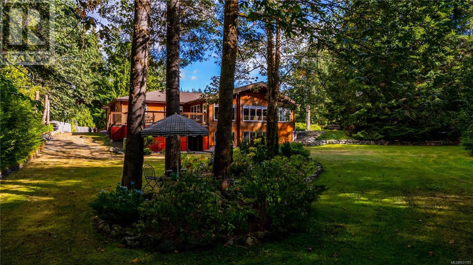 6744 Wall Street, Honeymoon Bay, BC, V0R 1Y0