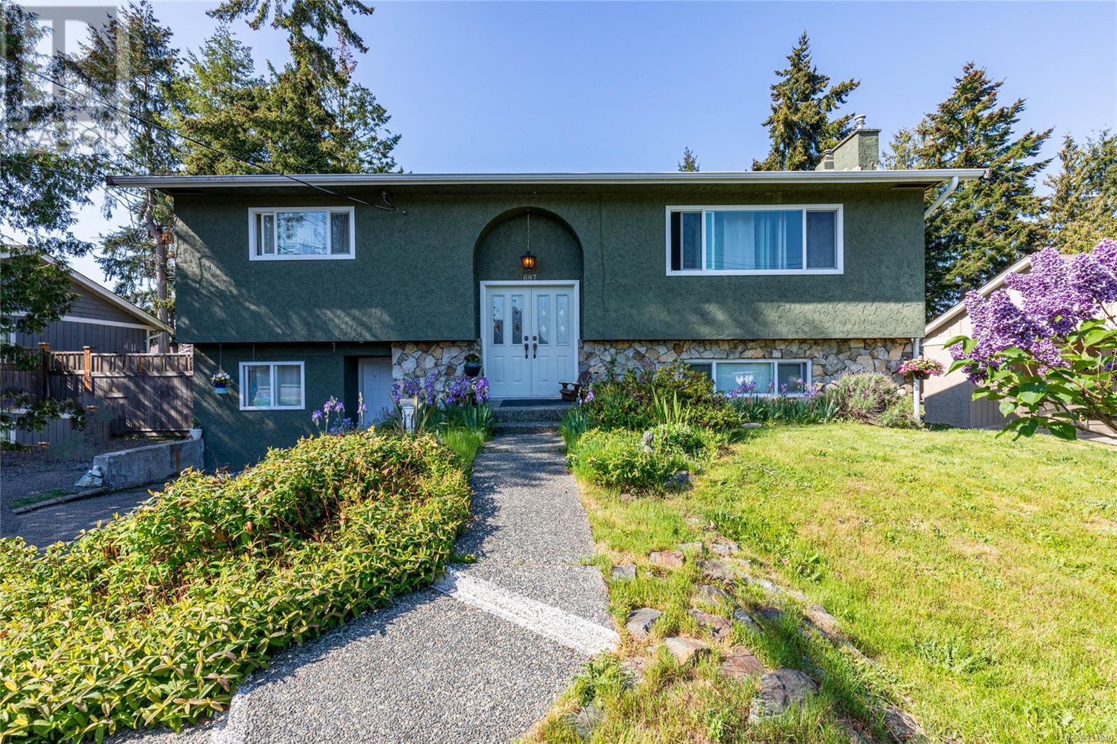 687 Morison Avenue, Parksville, BC, V9P 1G4