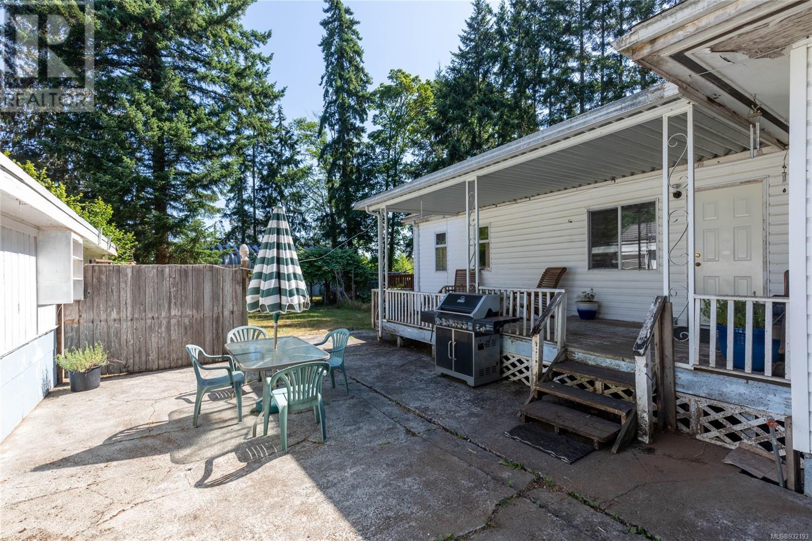 W-7165 West Island Highway, Bowser/Deep Bay, BC, V0R 1G0