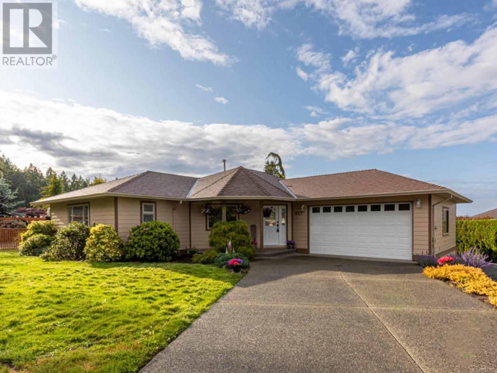 857 Fairways Drive, Qualicum Beach, BC, V9K 1G1
