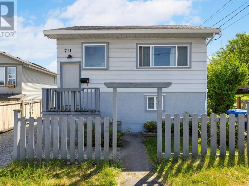 711 Pine Street, Nanaimo BC V9R 2E2