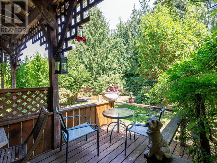 211 Laurel Crescent, Bowser/Deep Bay, BC, V0R 1G0