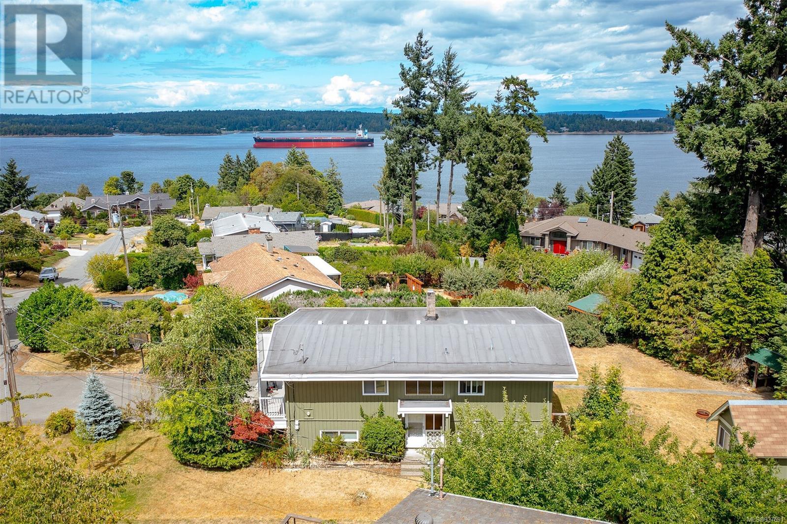 11275 Green Hill Drive, Saltair, BC, V9G 1Y4
