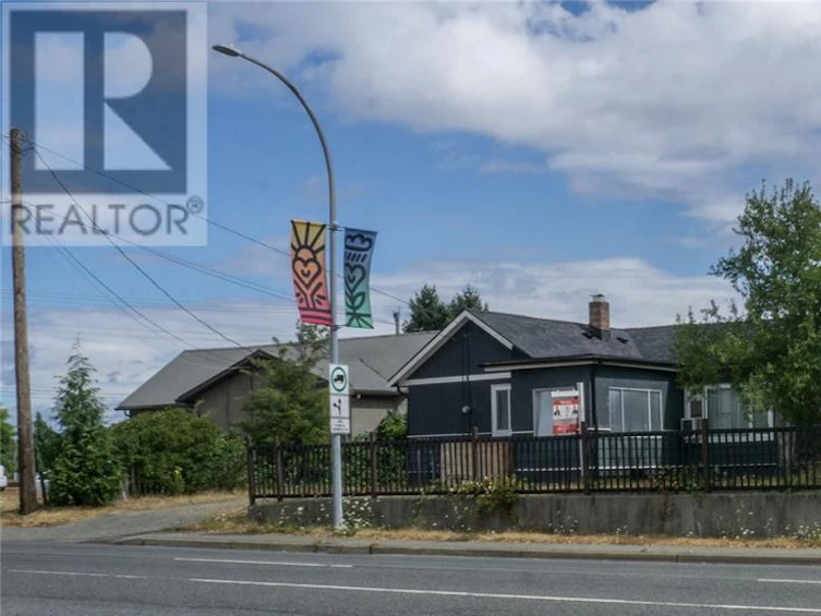 2142-2142-2146 Bowen Road, Nanaimo, BC, V9S 1H7