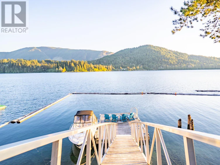 8908 Palmer Way, Lake Cowichan, BC, V0R 2G0