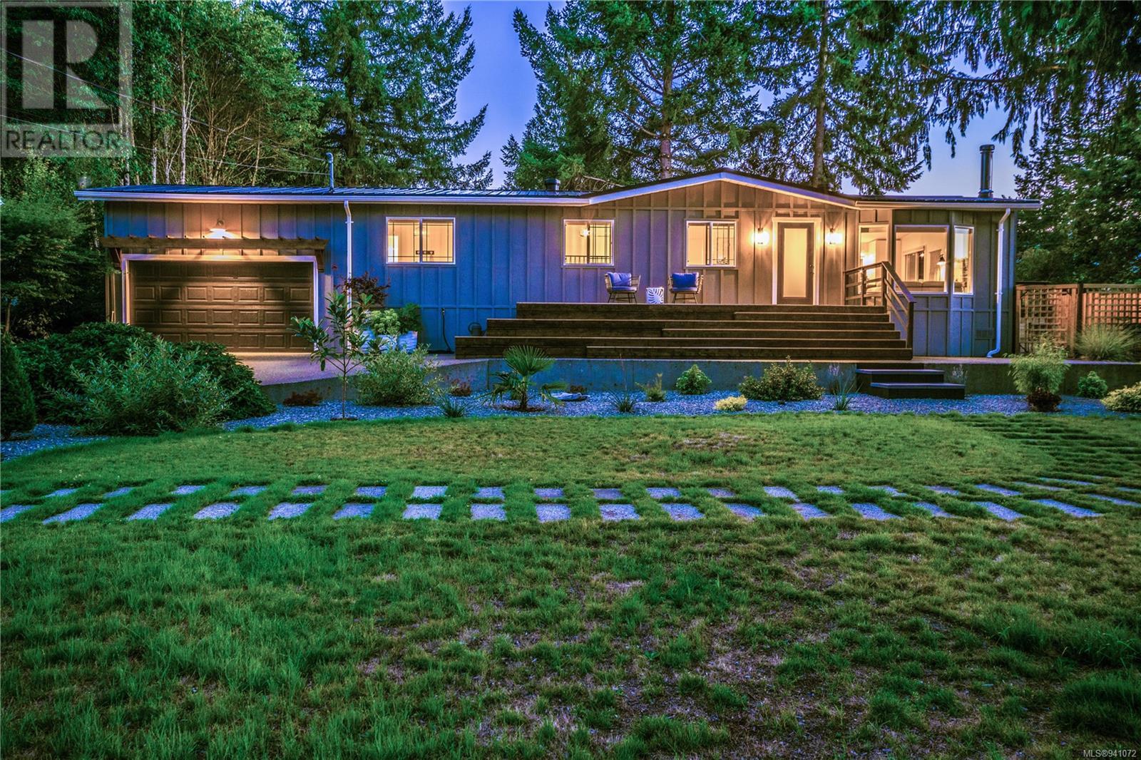 7639 Ships Point Road, Fanny Bay, BC, V0R 1W0