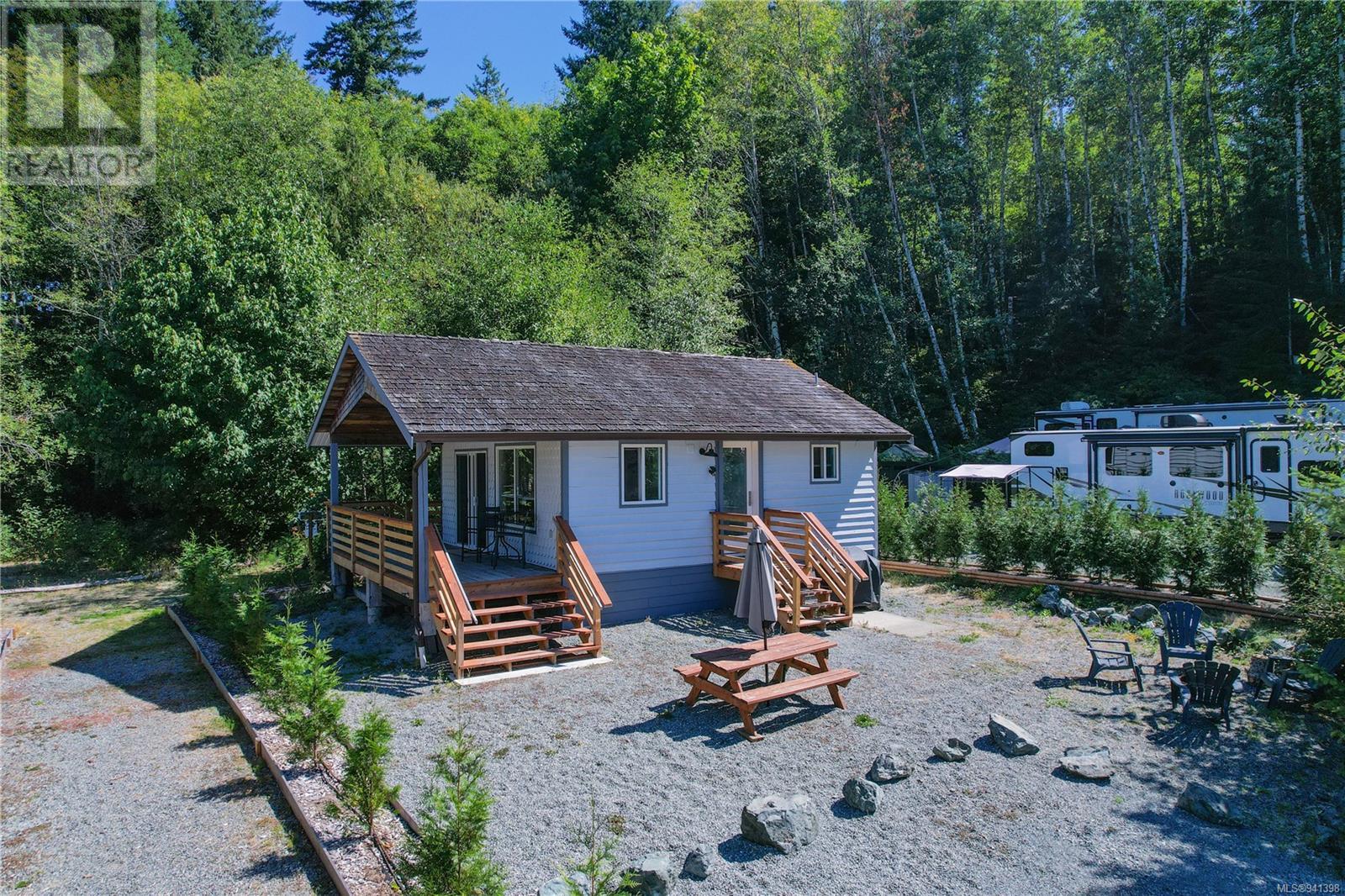 6-8631 South Shore Road, Honeymoon Bay, BC, V0R 2G0