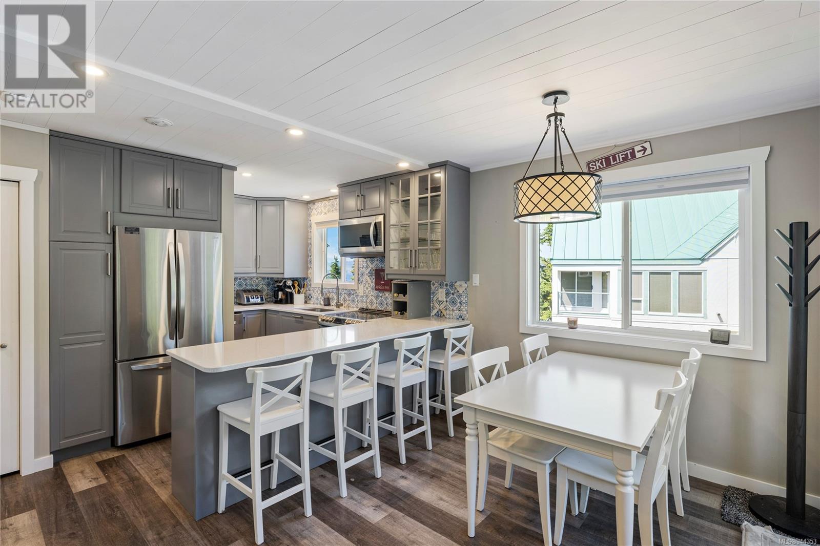 1-736 Albert Edward Place, Courtenay, BC, V9J 1L0