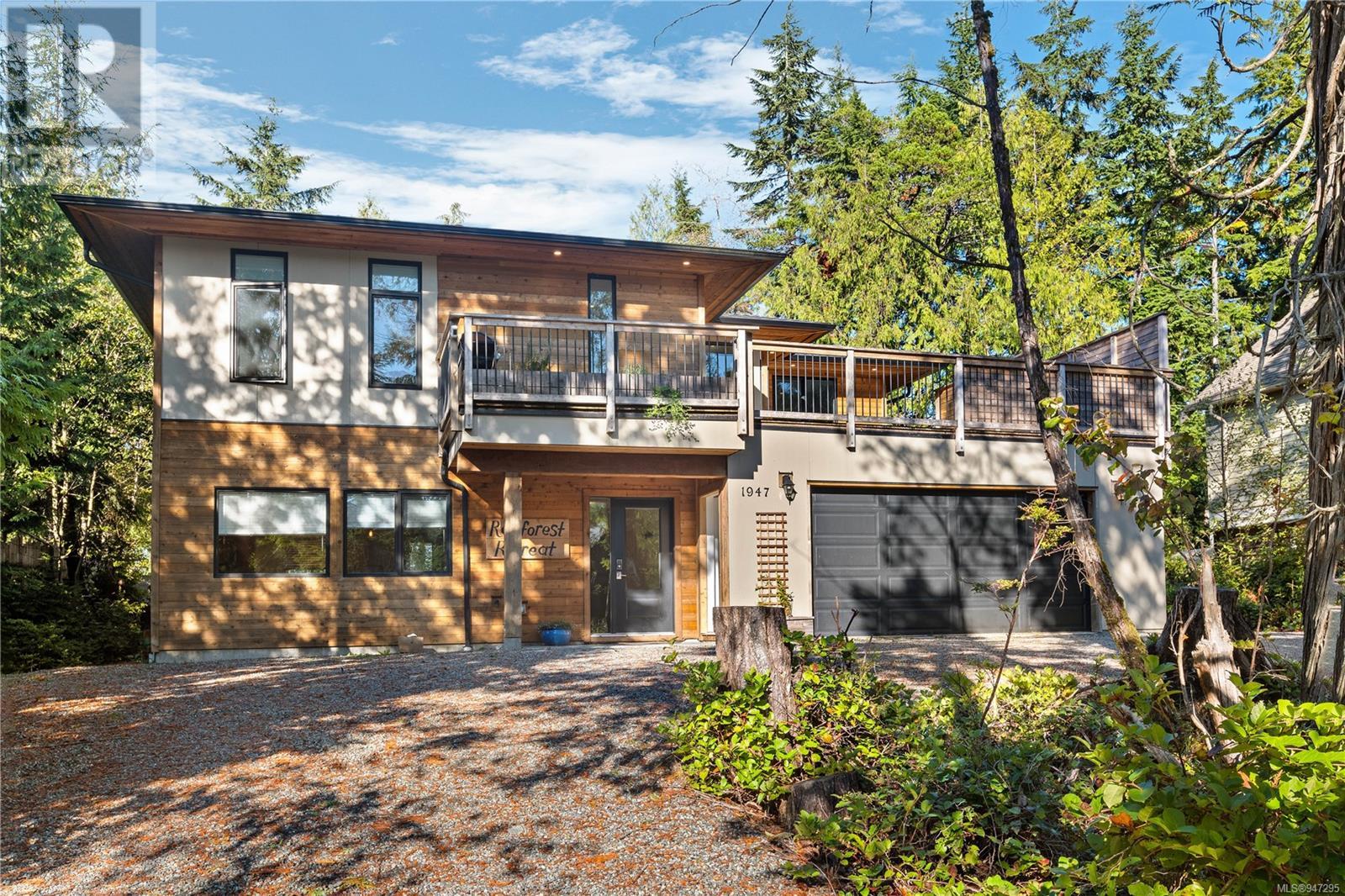 1947 St. Jacques Boulevard, Ucluelet, BC, V0R 3A0