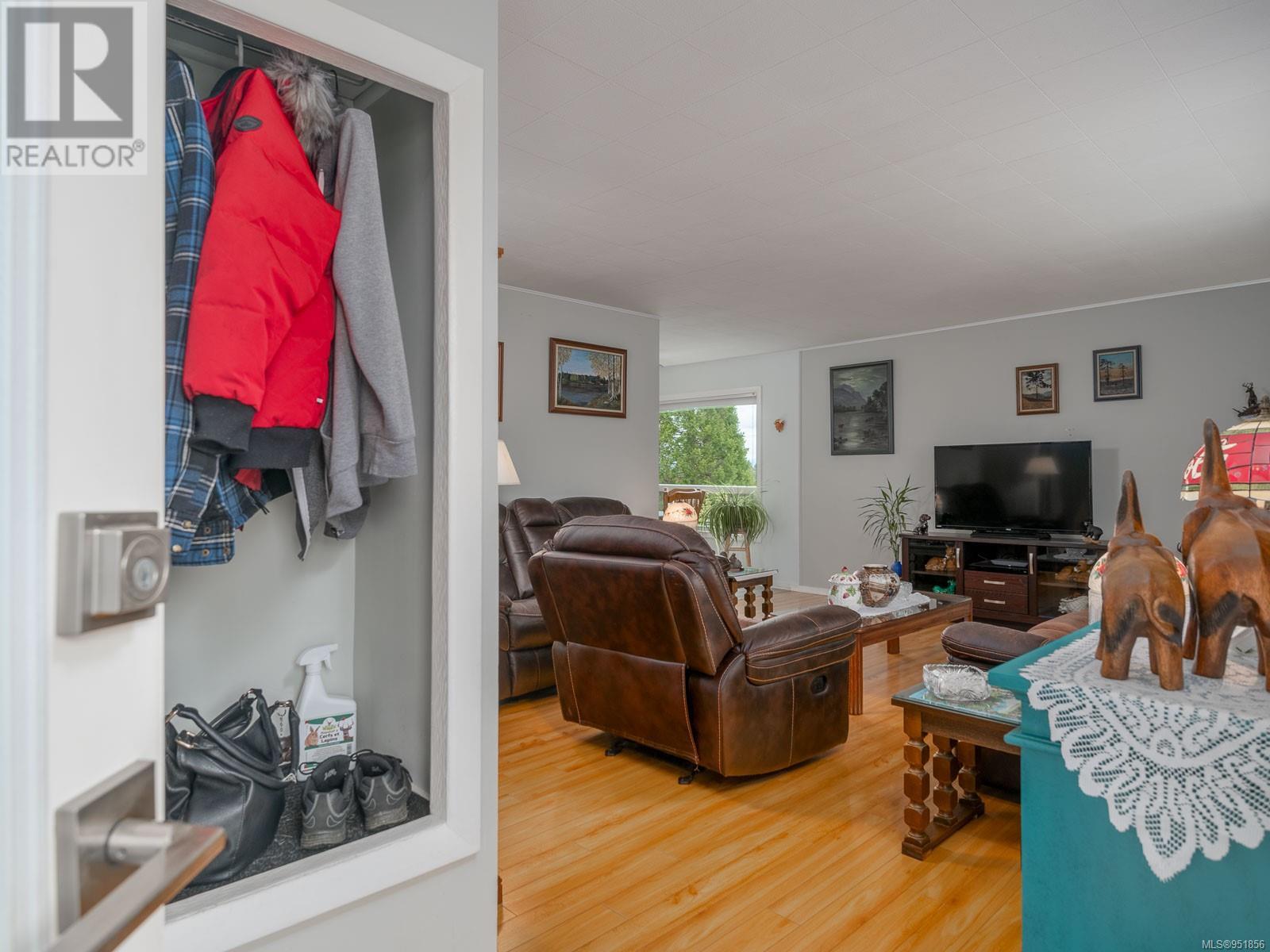 3058 12th Avenue, Port Alberni, BC, V9Y 2T1 - 3