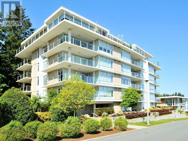 202 - 748 Sayward Hill Terrace, Saanich BC V8Y 3K1