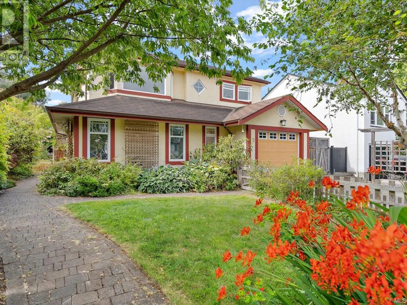 1129 May Street, Victoria BC V8V 2S6