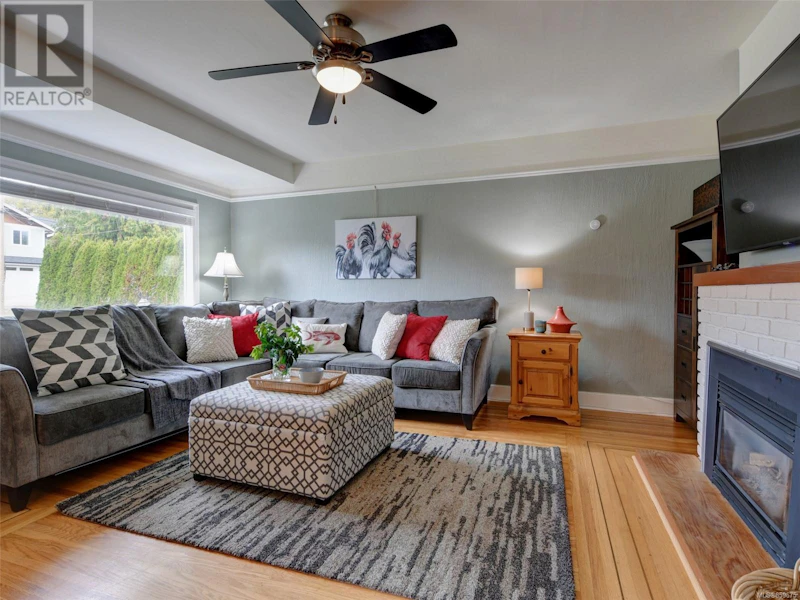 917 Dale Street, Saanich BC V8X 2V9