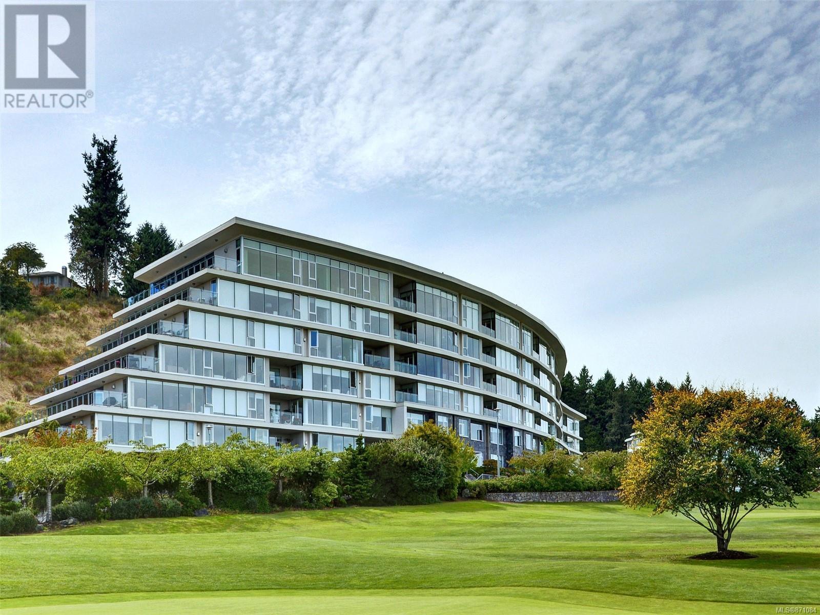 309-5332 Sayward Hill, Saanich, BC, V8Y 3H8