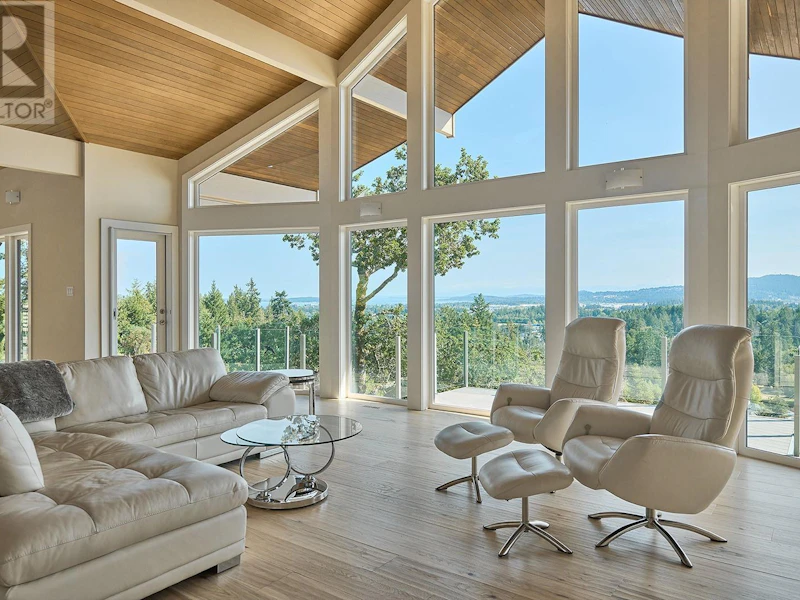 10977 Greenpark Drive, North Saanich BC V8L 5N5