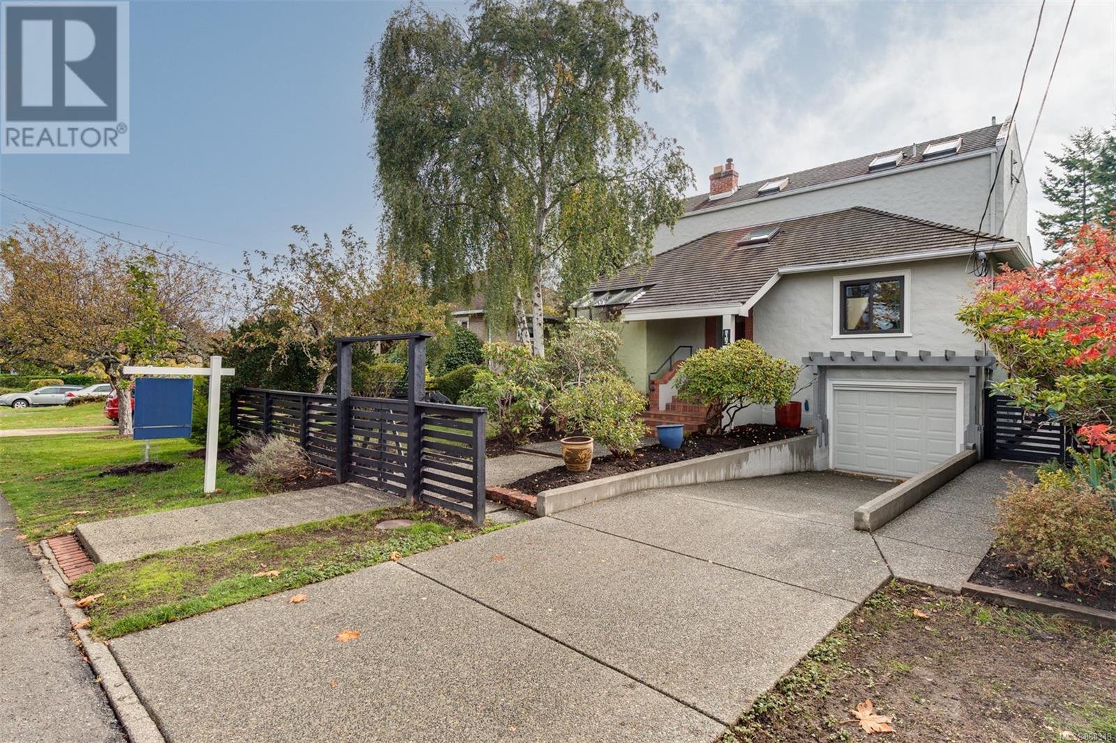 2167 Central Avenue, Oak Bay, BC, V8S 2R6