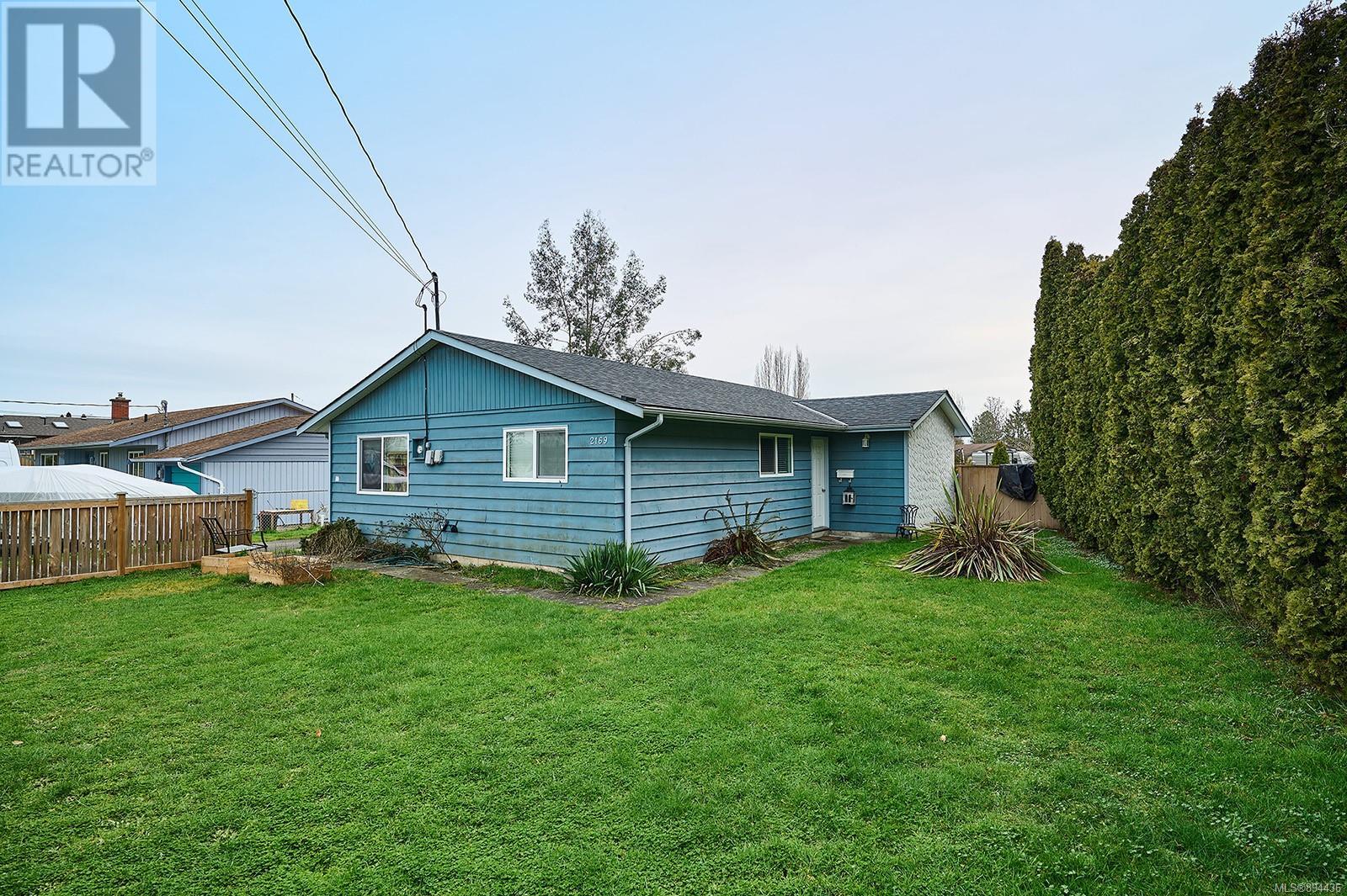 2169 Mills Road, Sidney, BC, V8L 3X2