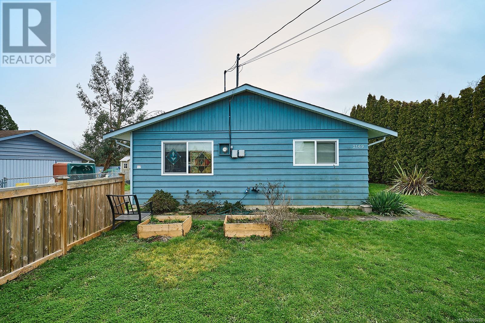 2169 Mills Road, Sidney, BC, V8L 3X2