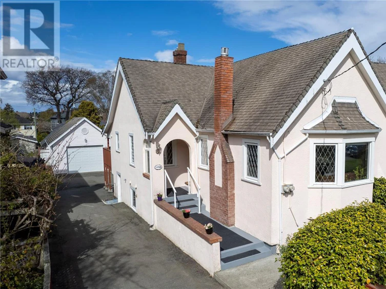 1150 Woodstock Avenue, Victoria, BC, V8V 2R1