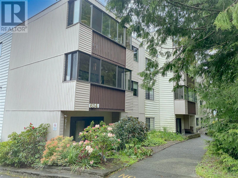 102 - 614 Fernhill Place, Esquimalt BC V9A 4Z1