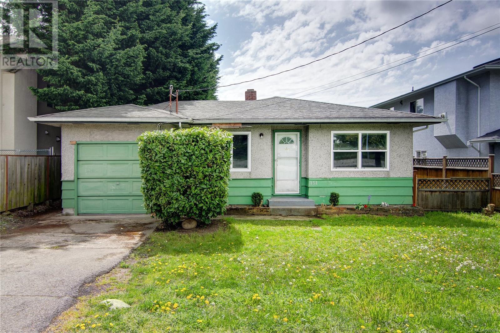 151 Battleford Avenue, Saanich, BC, V8Z 1K6