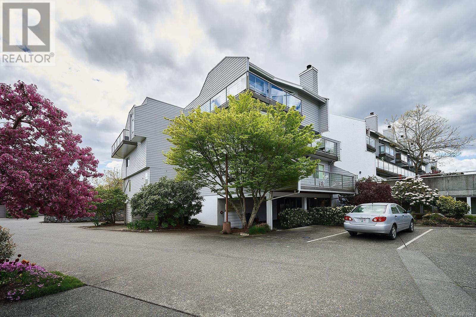 118-10459 Resthaven Drive, Sidney, BC, V8L 5C8