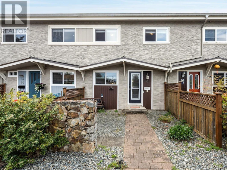 13-10145 Third Street, Sidney, BC, V8L 3B5