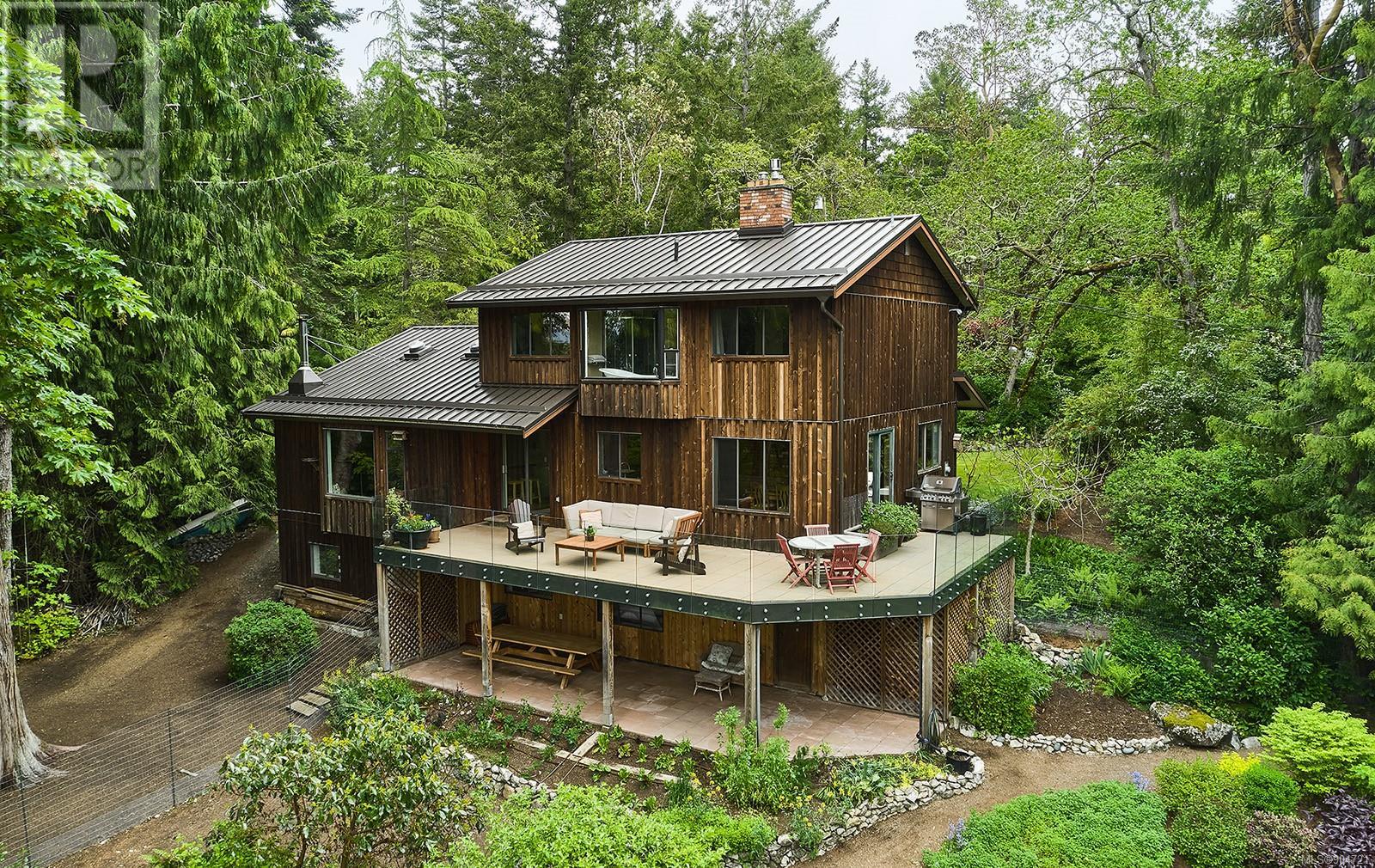 9348 Glenelg Avenue, North Saanich, BC, V8L 5G6