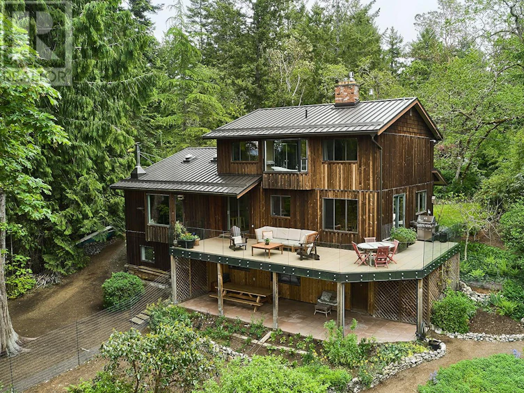 9348 Glenelg Avenue, North Saanich, BC, V8L 5G6