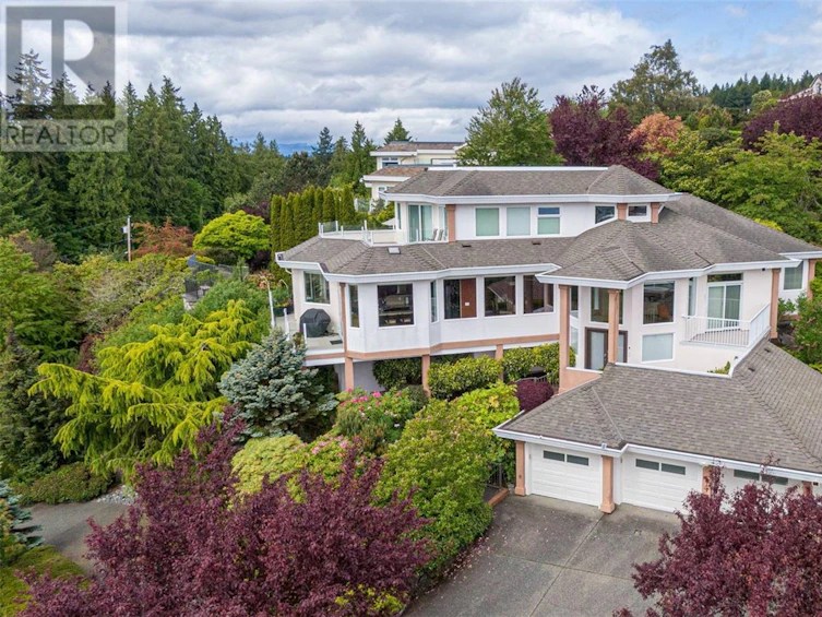 11010 Larkspur Lane, North Saanich, BC, V8L 5N6