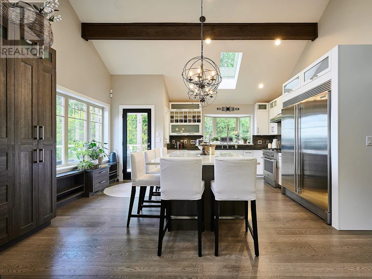 1690 Lands End Road, North Saanich, BC, V8L 5L5