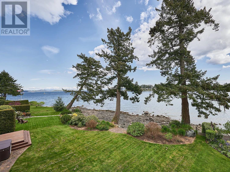 10469 Allbay Road, Sidney, BC, V8L 2P2
