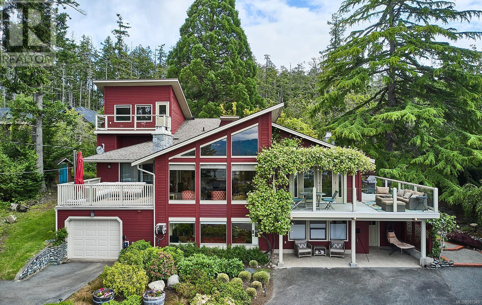 11321 Chalet Road, North Saanich, BC, V8L 5M1