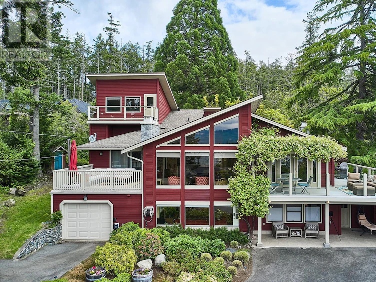 11321 Chalet Road, North Saanich, BC, V8L 5M1