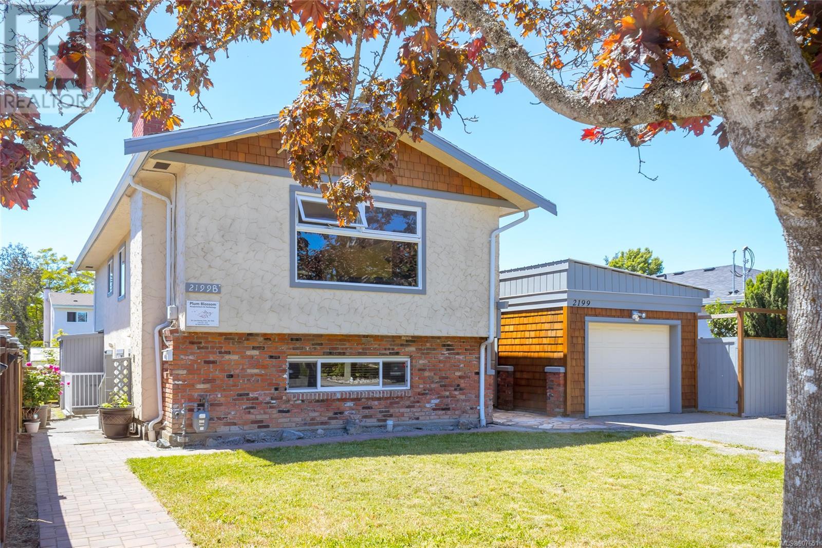 2199 Amelia Avenue, Sidney, BC, V8L 2H5