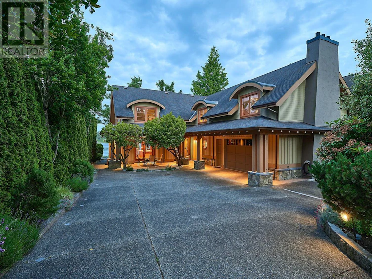 10433 Allbay Road, Sidney, BC, V8L 2N8