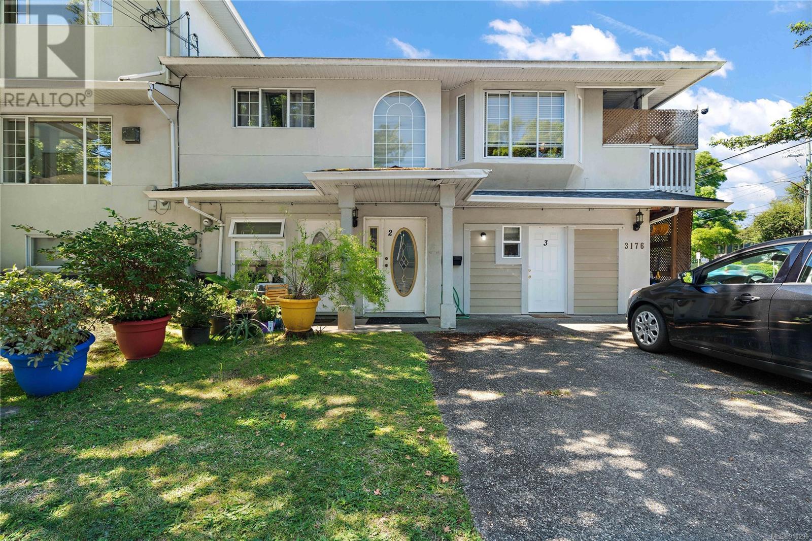 3176 Balfour Avenue, Victoria, BC, V9A 1S1