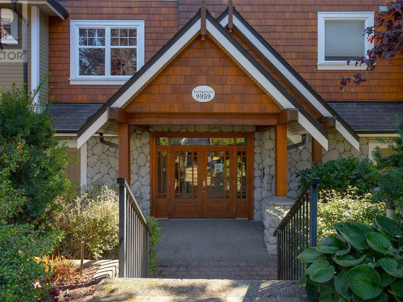 101 - 9959 Third Street, Sidney BC V8L 3B1