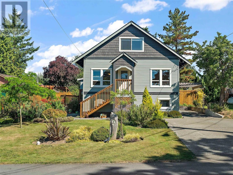 654 Ralph Street, Saanich, BC, V8V 2B1