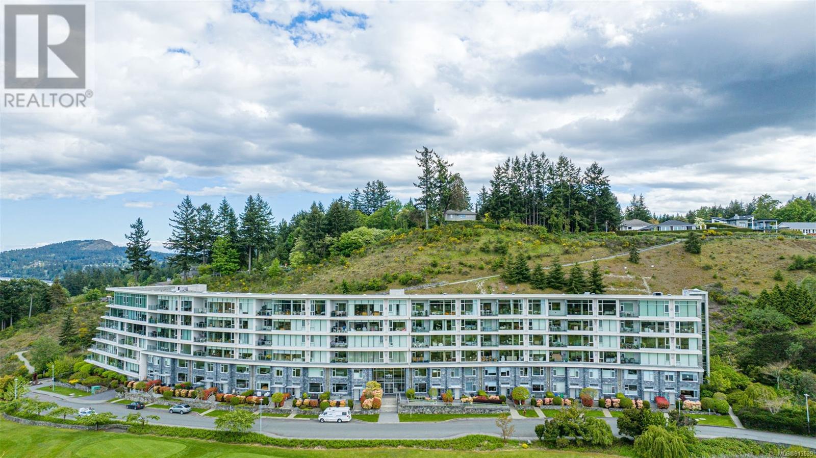 501-5332 Sayward Hill Crescent, Saanich, BC, V8Y 3H8