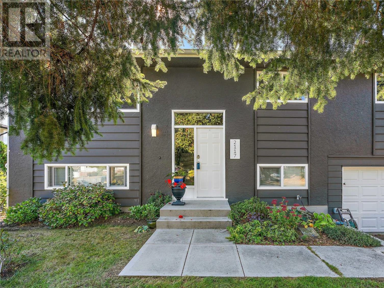 2117 Skylark Lane, Sidney, BC, V8L 1Y5