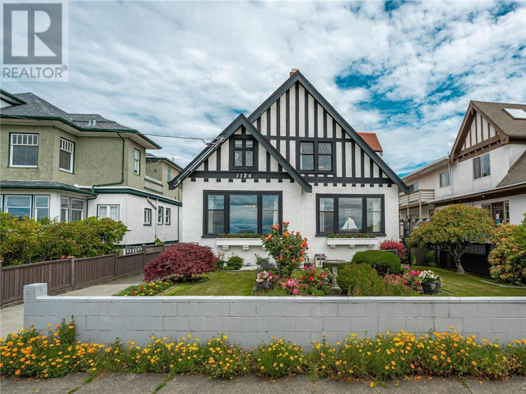 1126 Dallas Road, Victoria, BC, V8W 1B9